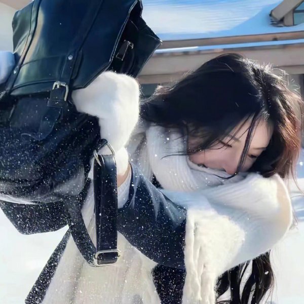 他在窥视你